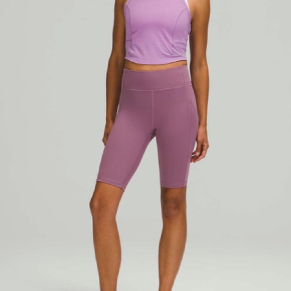 Lululemon Invigorate High-Rise Short 10" Grape Mauve
Size 4 - Picture 1 of 6
